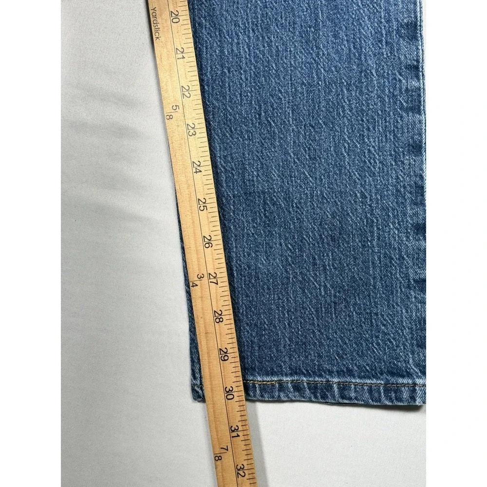 Levi's Premium Jeans Mens 32x30 Blue Medium Wash Denim Button Fly Straight Leg